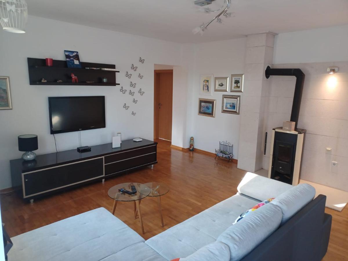 Lara Apartment Solin Extérieur photo